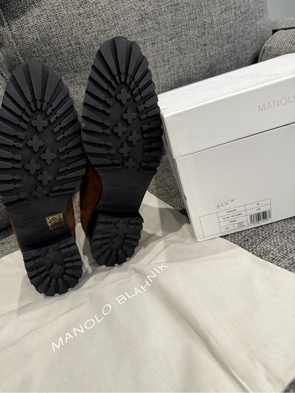Manolo Blahnik women's Brown Suede Boots. Read description. - Picture 6 of 11